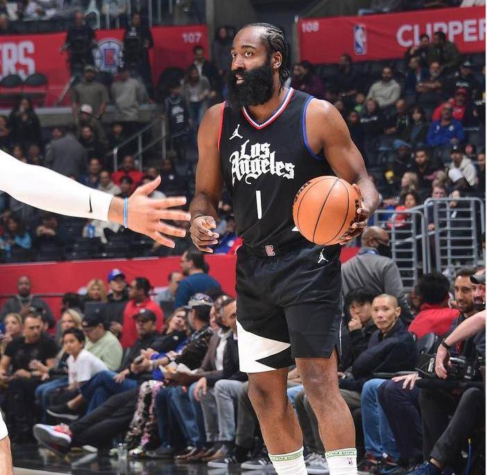 哈登两双,快船低迷之人被揪出,威少怒骂原因曝光_比赛_曼恩_保罗乔治