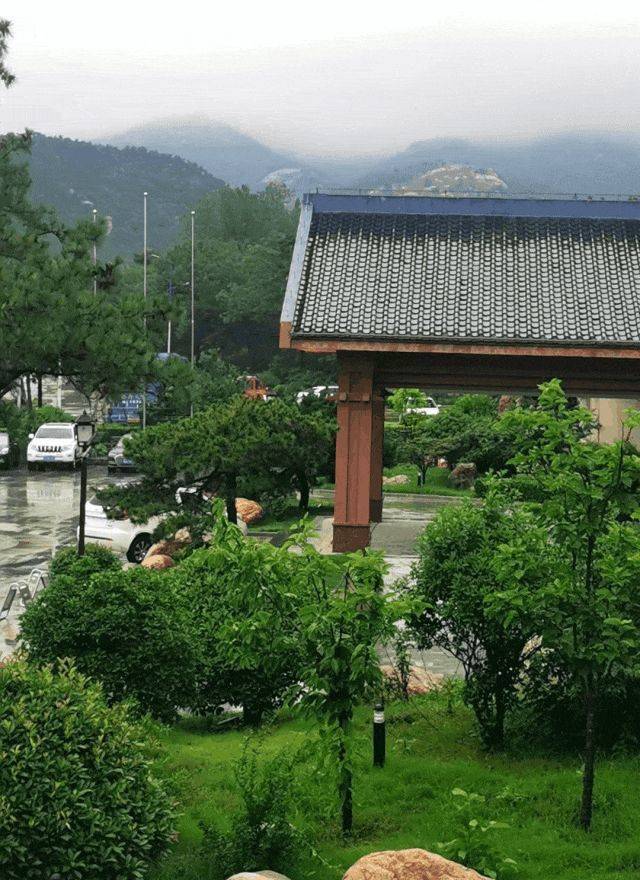 康谷温泉小院:国人心中的"桃花源"