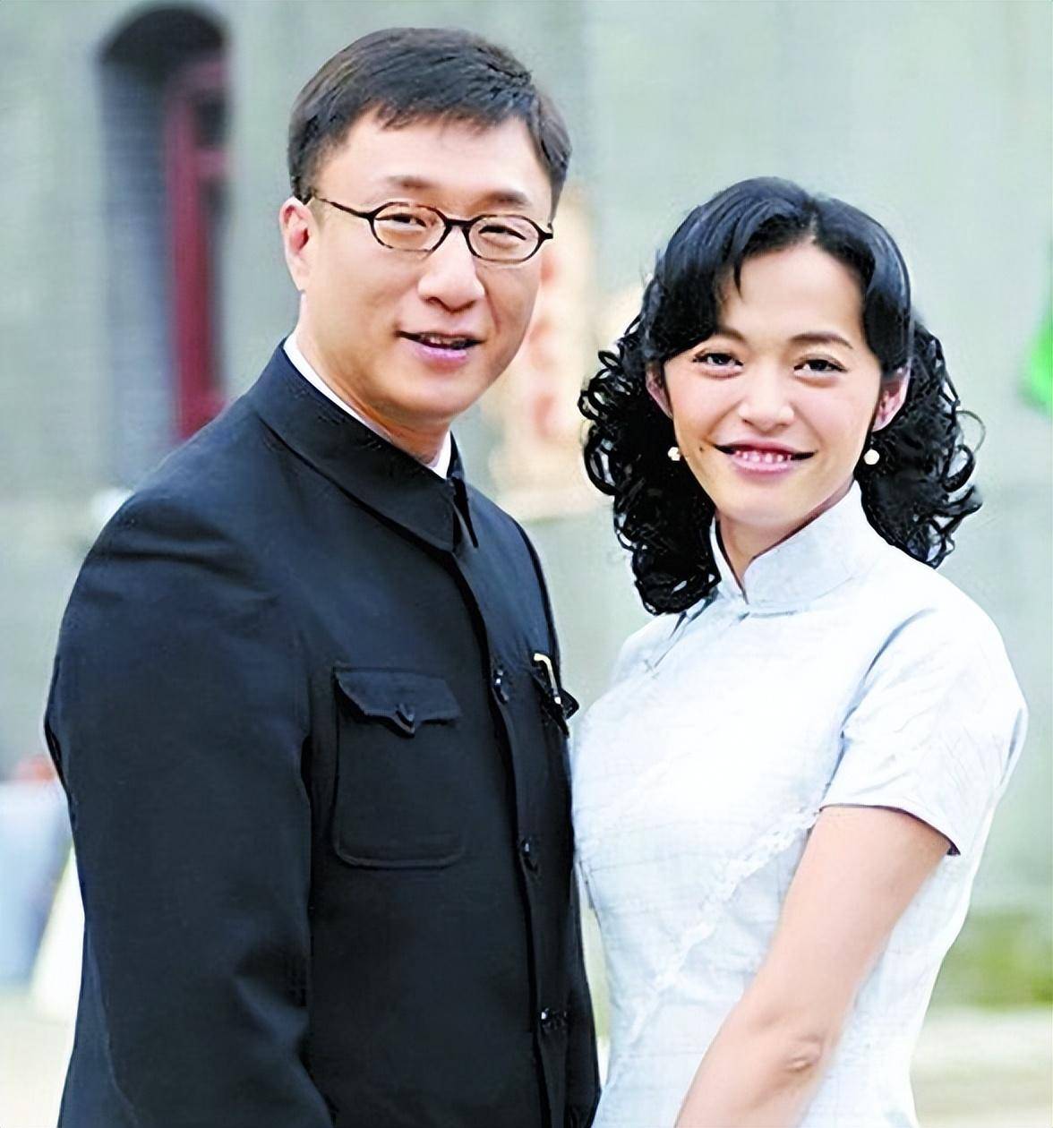 拍《潜伏》时,孙红雷突然对姚晨大吼:你是木头脑袋啊,咋那么笨_姜伟