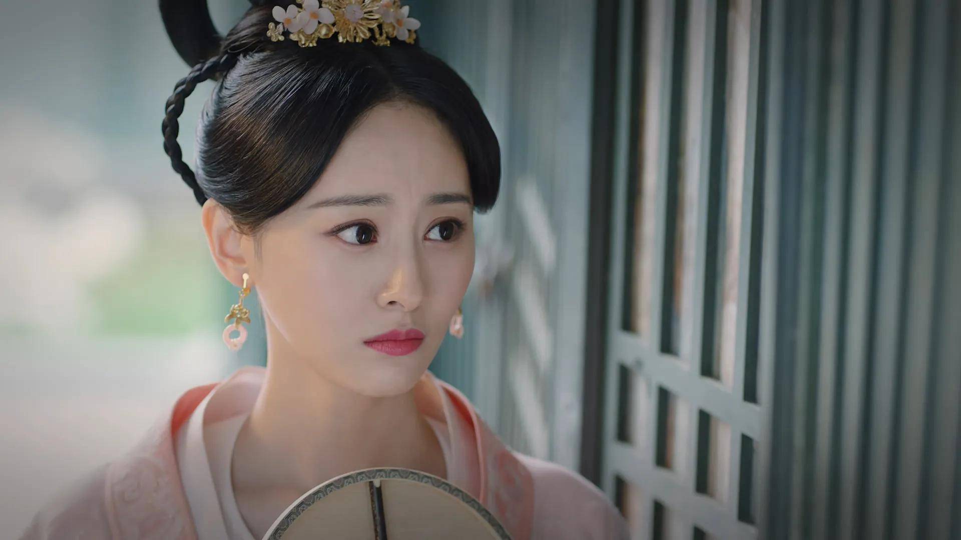 《小满生活》关雪盈:她曾经有颜值有演技,如今被嘲整容脸太可惜_何嘉