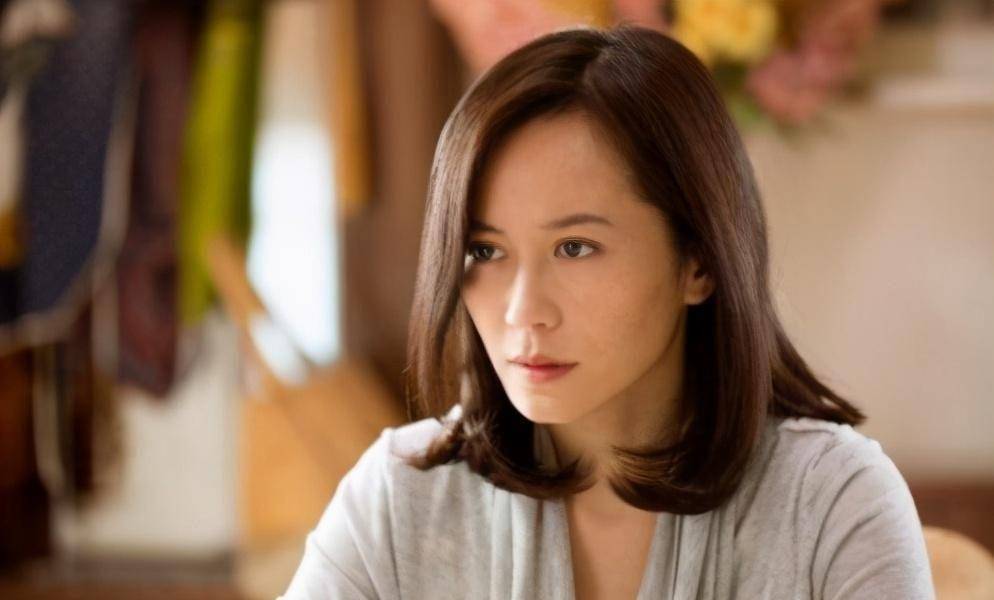 今49岁仍未嫁人,却美得"不像话"_俞飞鸿_电影_银杏