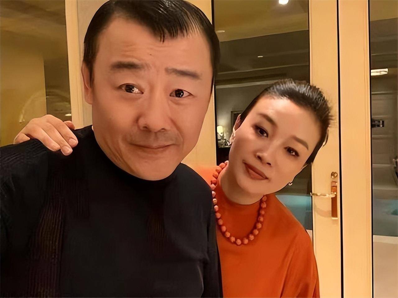 前夫刚因她不听话,她后脚带娃嫁周立波_杨胜华_进行_市场