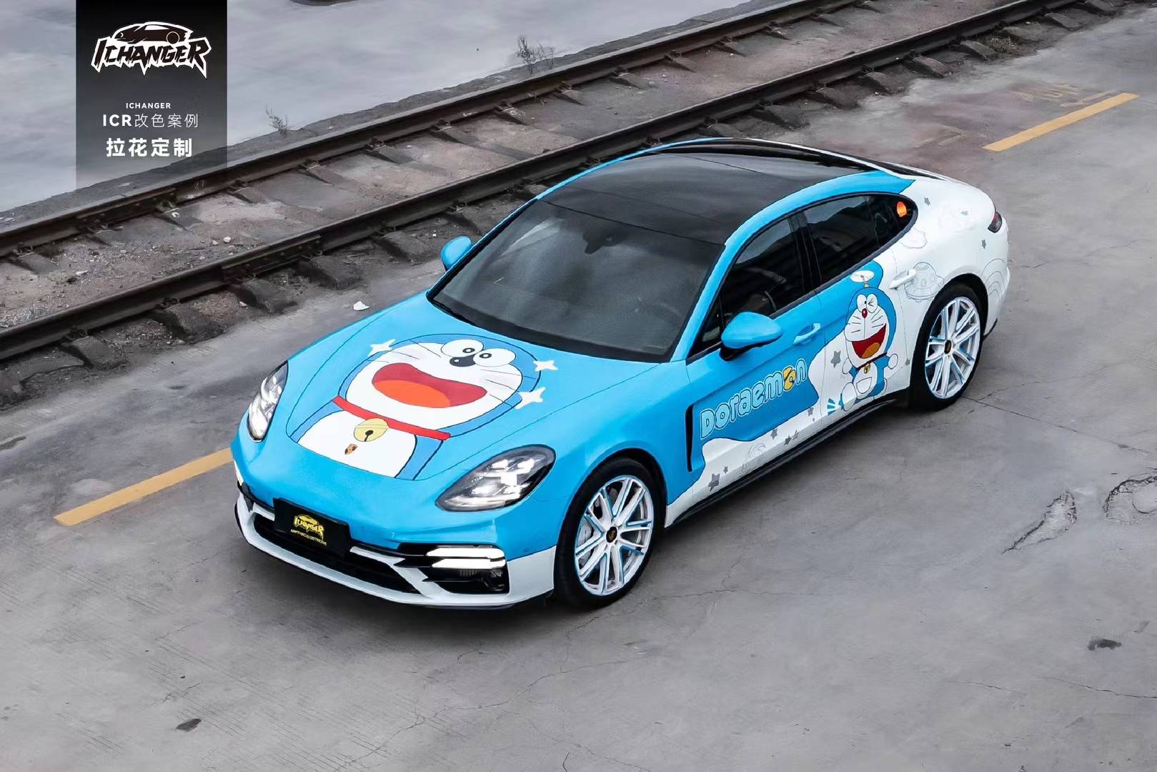 保时捷icr改色膜哆啦a梦,注意线条,太自然了_图案_动漫