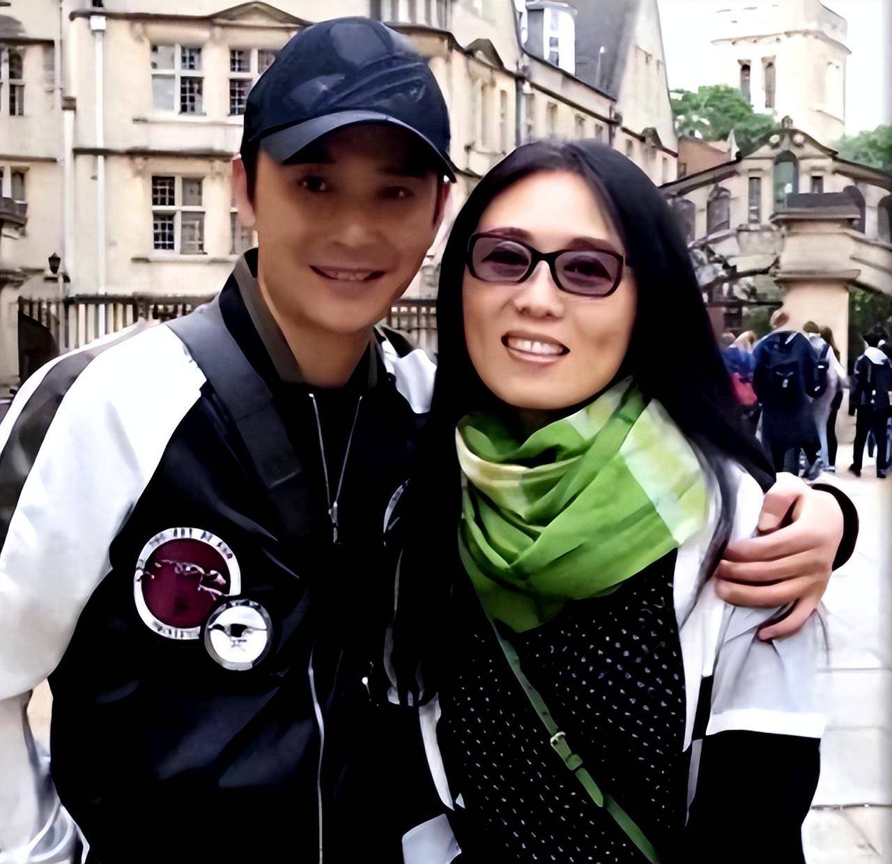 演员阮巡:娶了大15岁的妻子,恩爱相伴19年,没有孩子成遗憾_吴琼_爱情