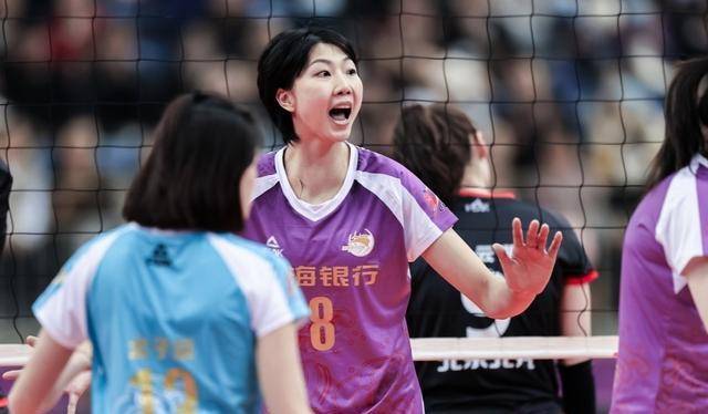 袁心玥与李盈莹互动太有爱!