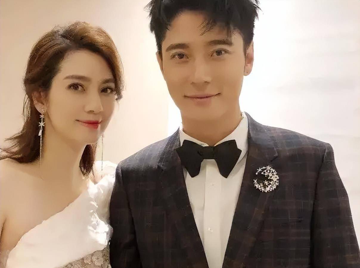 洪欣婚姻风波后,首次合体亮相出镜间捞金,女方全程黑脸_网友_产品