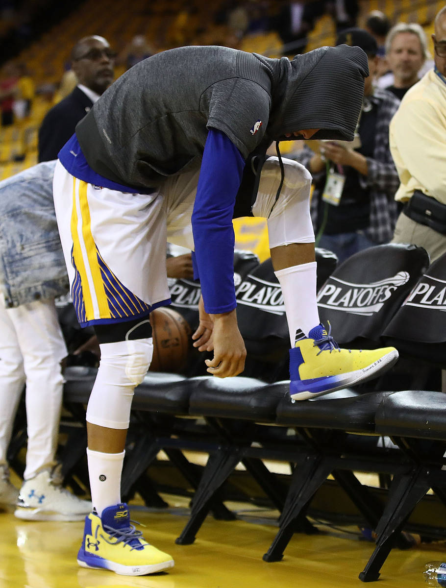 欧文右脚伤势:独行侠对阵开拓者比赛结果预测与关注焦点_伤病_东契奇