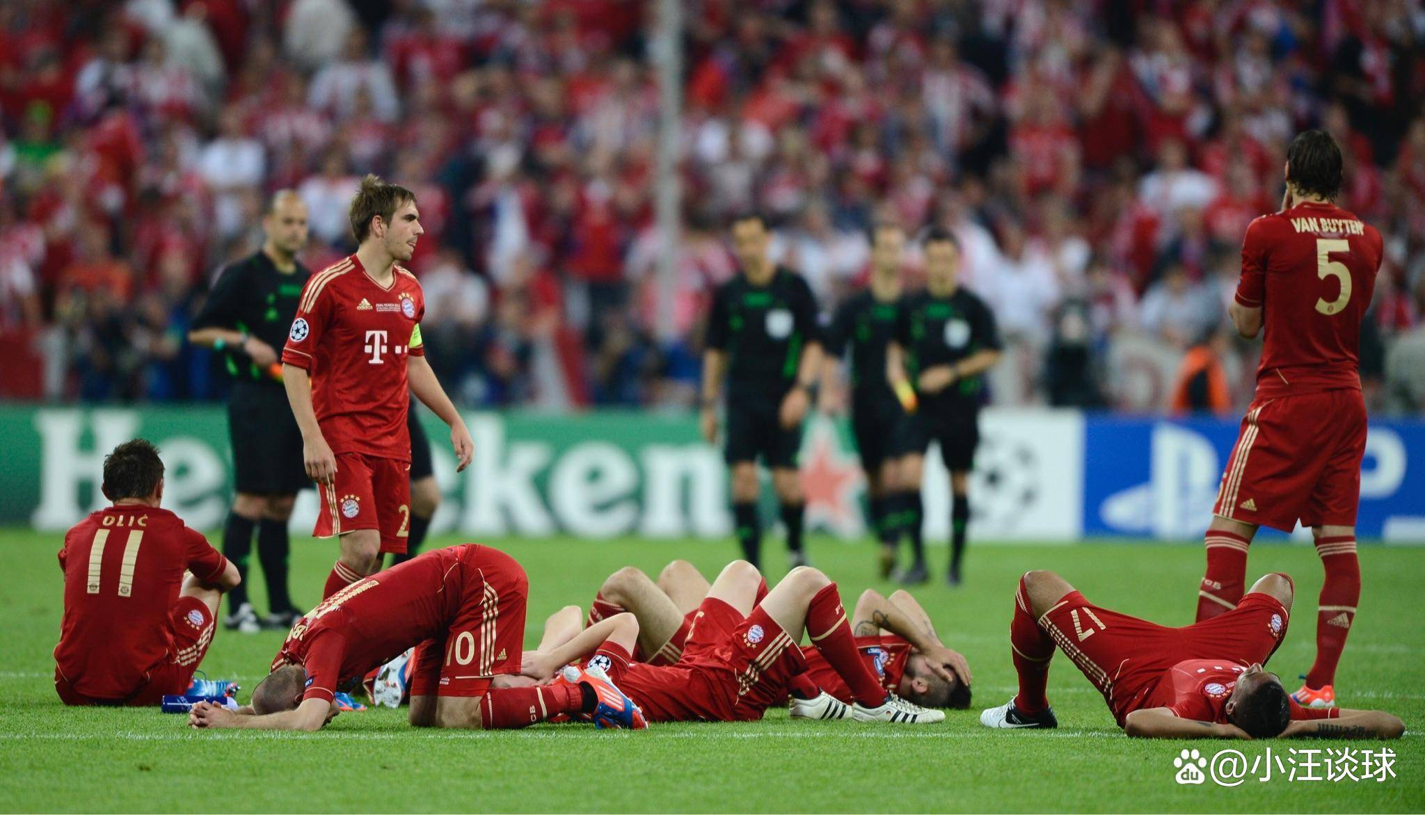 欧冠:曼联vs拜仁 只能拼死一搏,何必看他人脸色!_比赛_球迷_红魔