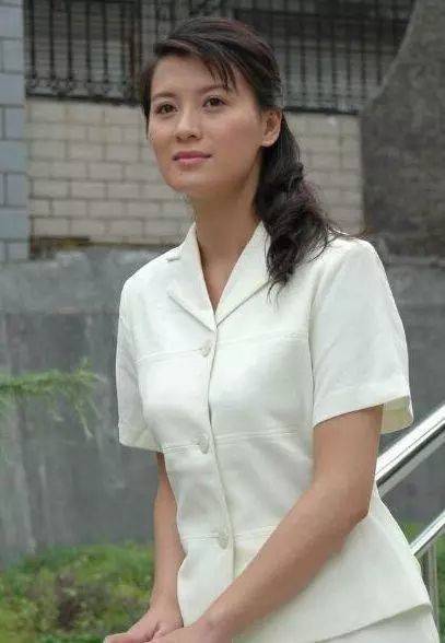 现任女子石兰雅是一名演员,曾主演围城,三国演义,危险局势