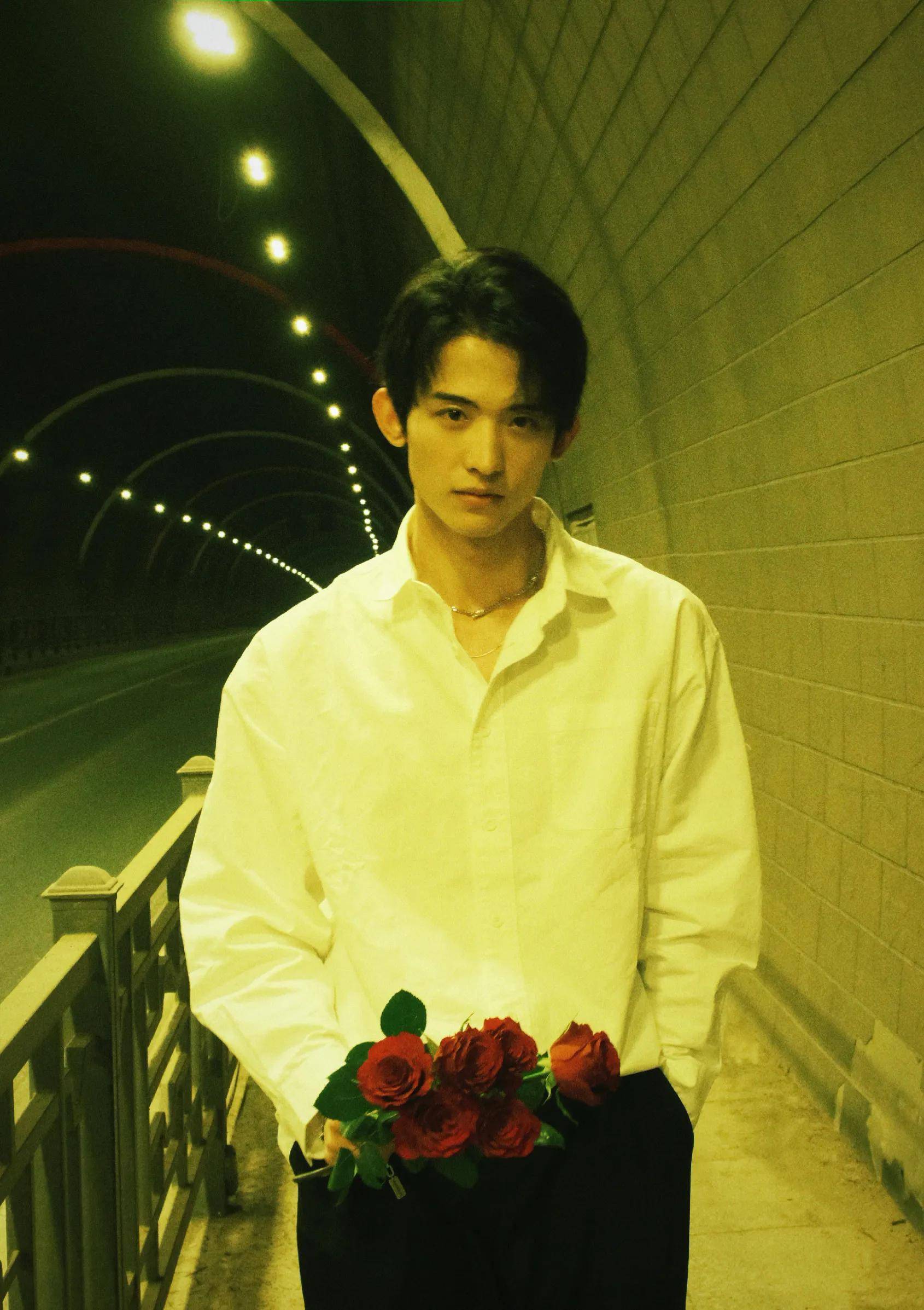 《一念关山》常华森:是学霸也是校草,因选秀出圈,26岁野心勃勃_李同光