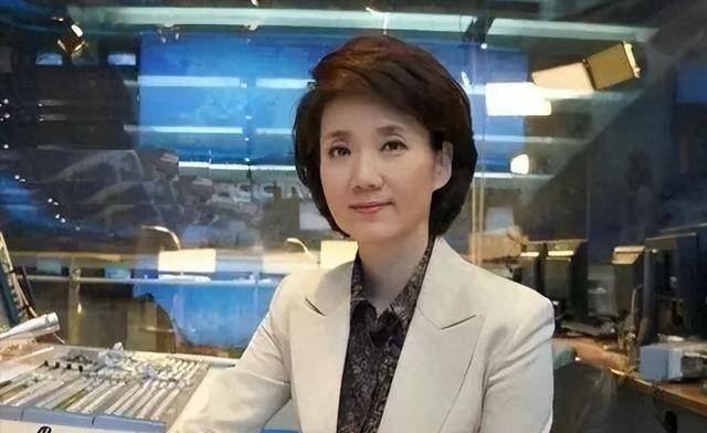 央视"最美国脸"李修平:42岁二婚嫁给大10岁丈夫,至今无儿无女_工作_李