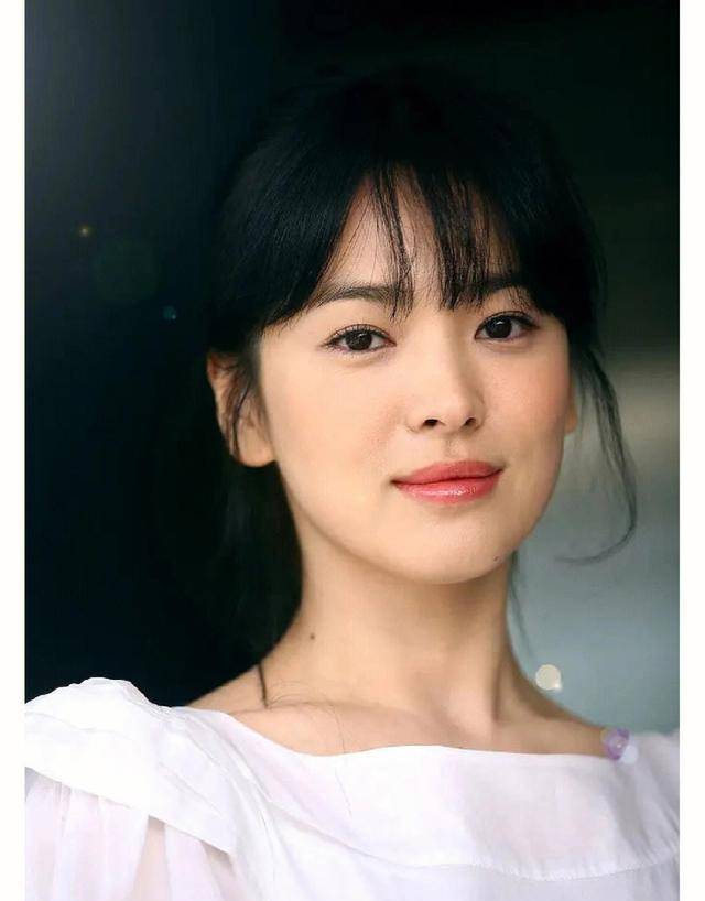 宋慧乔:每次分手都饱受舆论之苦,女神在爱情中也是输家_李秉宪_生活