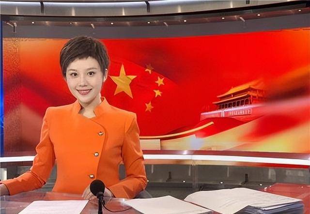 央视《朝闻天下》女主播开场出现失误,表现不稳定市场口碑下滑_新闻