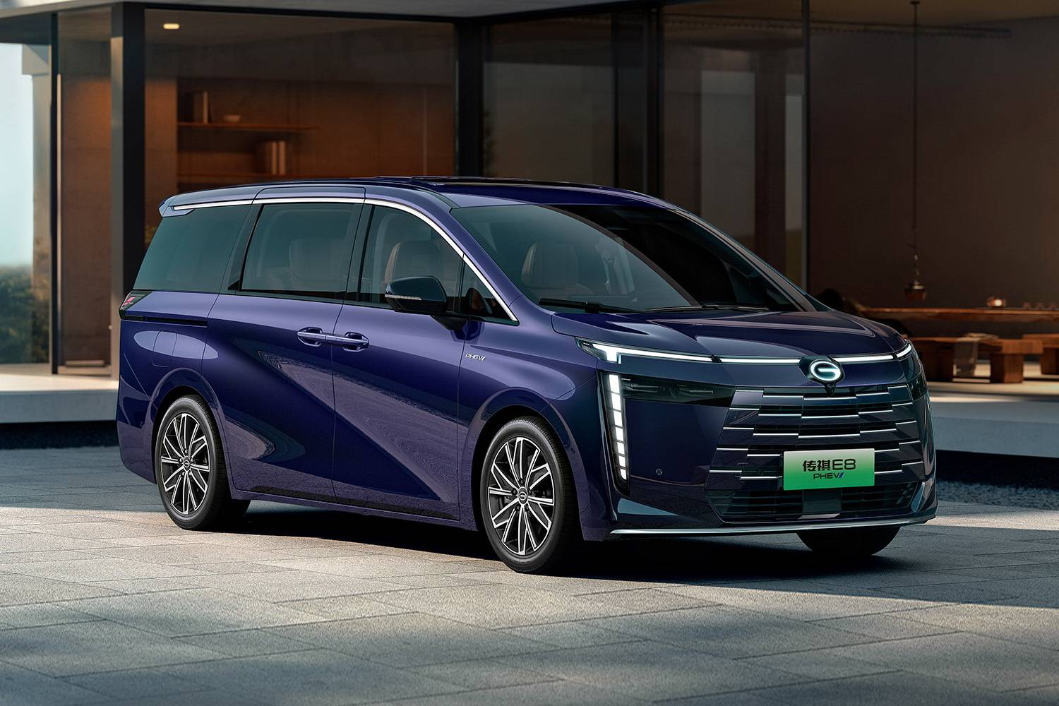 传祺e8新能源家用mpv正式开启交付