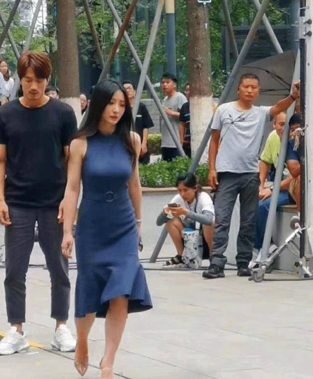 董成鹏_时候_时尚