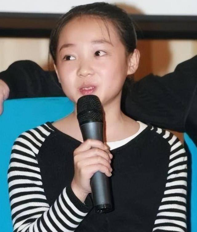 小花齐如意:7岁出道,12岁爆红,当红时出国留学,如今无戏可拍_父母