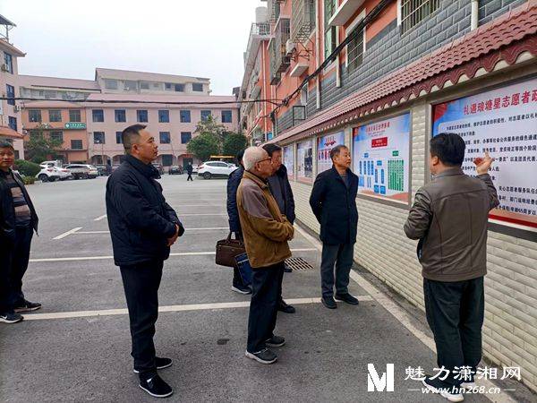 12月13日,原娄底地区行署专员,娄底市老促会顾问丛树英,副会长高超群