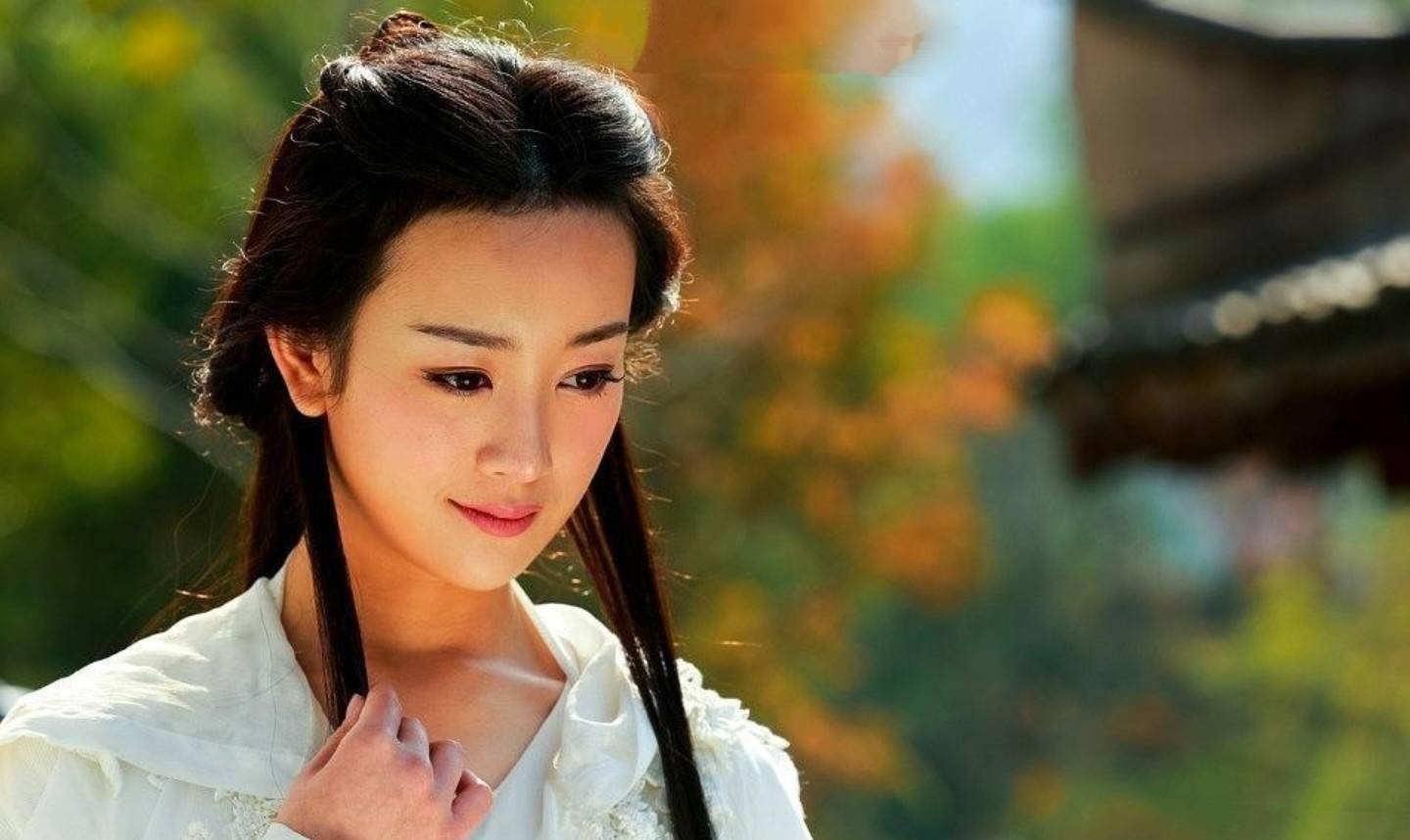 2013年,她更是出演了电视剧《天龙八部》,并在电视剧中饰演王语嫣一