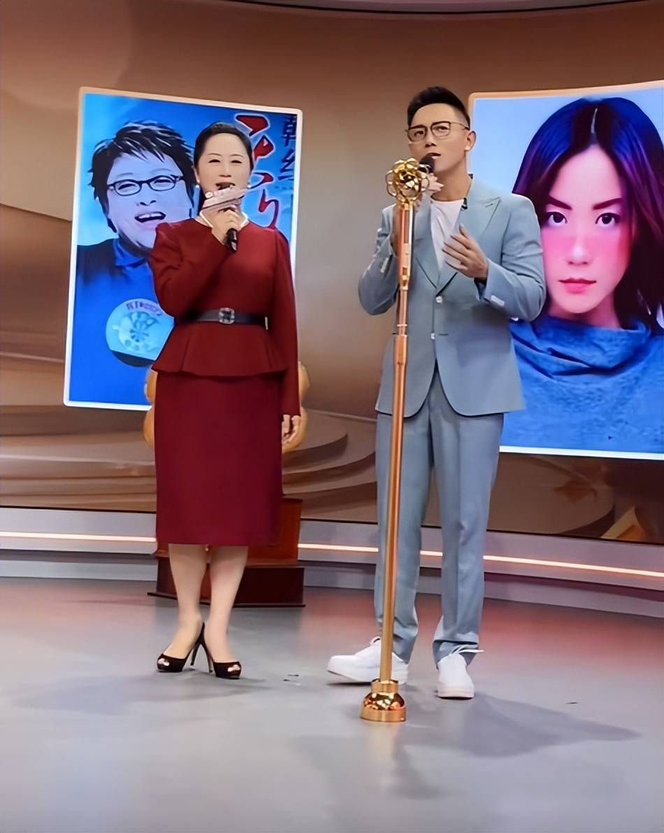 李敏:山东卫视前一姐,退休多年之后再次复出录2024元旦特别节目_擂台