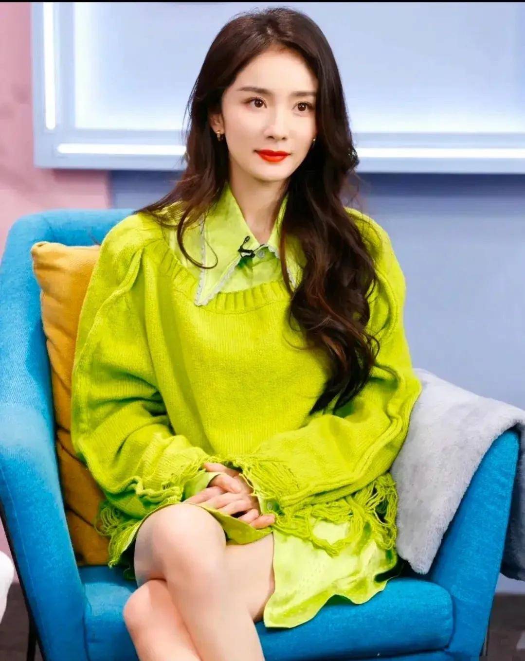 当事人火速辟谣,杨幂新公章引发热议_嘉行_传媒_网友