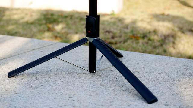 带稳定器的防抖自拍杆,支持AI人脸追踪:奥川M2 PRO体验