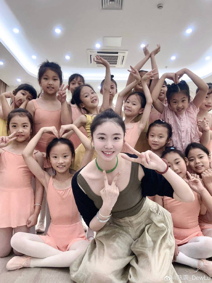 霍尊胜诉后陈露罕发声,录少儿春晚满面春风,王萌:独美_事情_纠葛_名誉