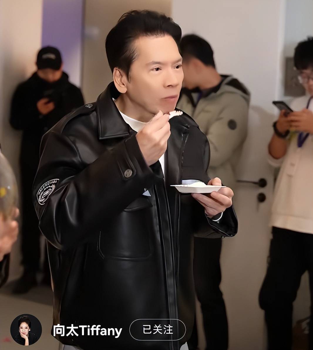 向太为老公庆生,75岁向华强状态太好了,郭碧婷和向佐没有现身_生日