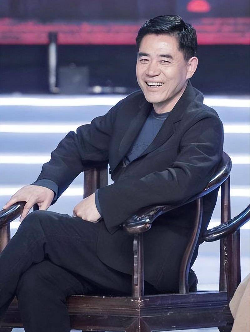 66岁的"国家一级演员"陈宝国,究竟是因为什么息影退圈的?