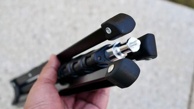 带稳定器的防抖自拍杆,支持AI人脸追踪:奥川M2 PRO体验