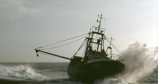 数十亿美元宝藏,美国潜水队打捞,"神户丸号"沉船鄱阳湖的真相_日本