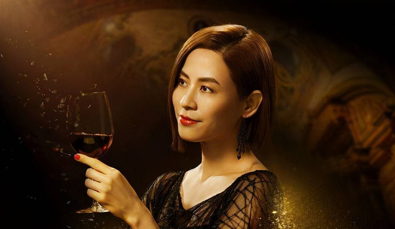 宣萱欧阳震华"丢红包"事件:港圈老友的戏剧性偶遇_生活_故事_因为