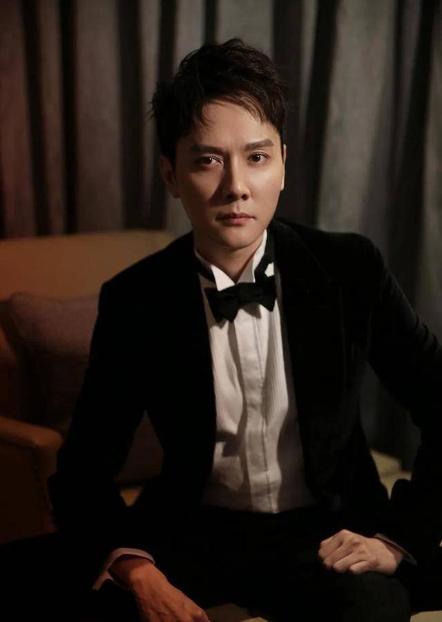 "分手大师"冯绍峰:次次皆能全身而退,为何赵丽颖是过不去的坎_绯闻