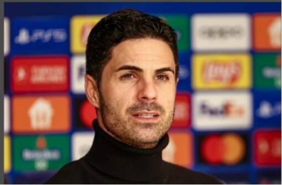 欧冠联赛b组第6轮1-1战平埃因霍温的比赛中,阿森纳主帅阿尔特塔为什么