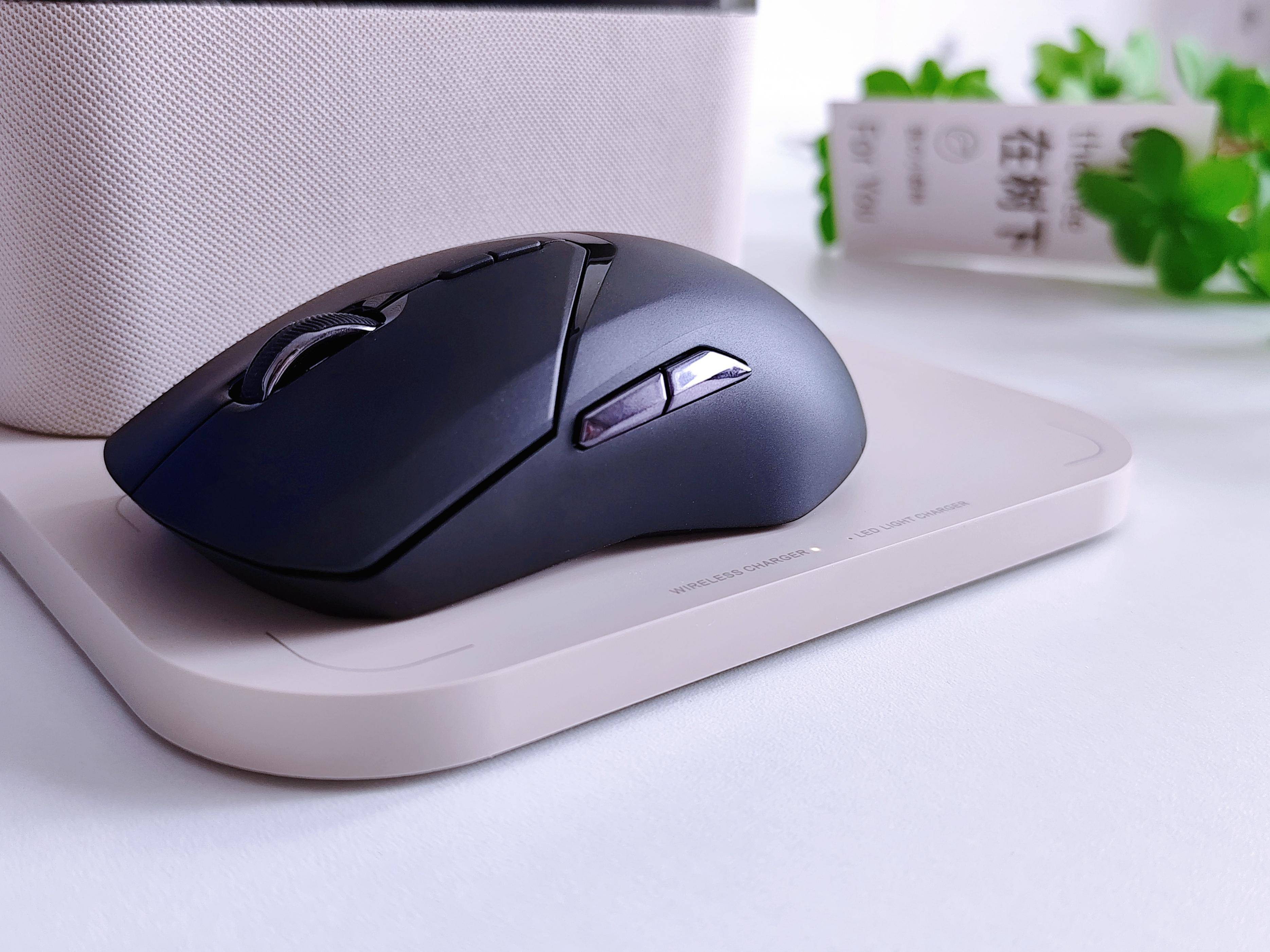 4K Hz加持,满足全家娱乐办公需求,雷柏VT9PRO/VT9PRO mini双模无线游戏鼠标