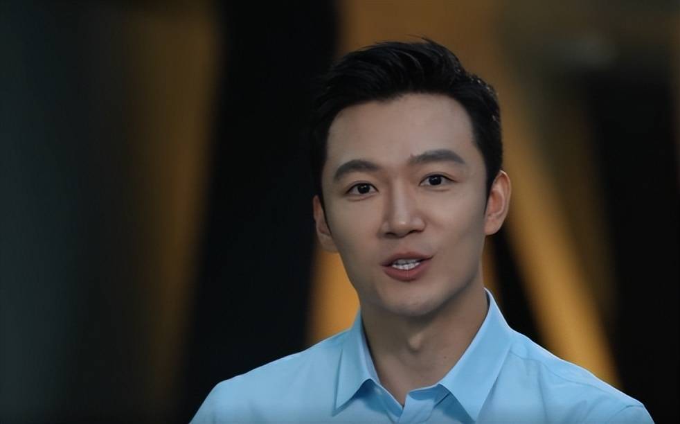 张韬:接受专访,“愿在总台奋进的主旋律当中做一枚悦动的音符”_中国_专栏_电视报
