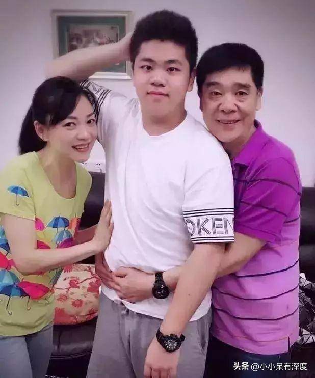 丁玲,外来媳妇本地郎里的常香兰,她与老公,都已是白发苍苍_张琳_观众