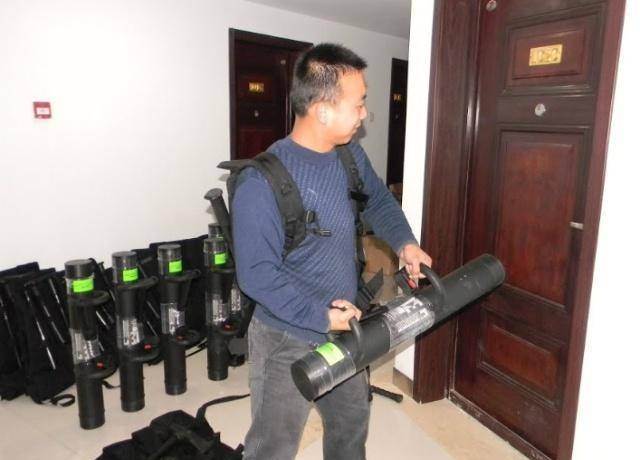 警用破门锤有多强?体积小巧但破坏力极大_因为_钥匙_加速度