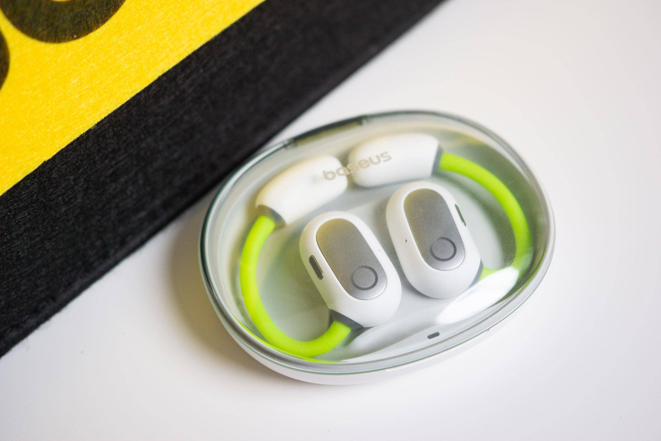 科幻风细节佳,开放式蓝牙耳机倍思eli sport 1体验