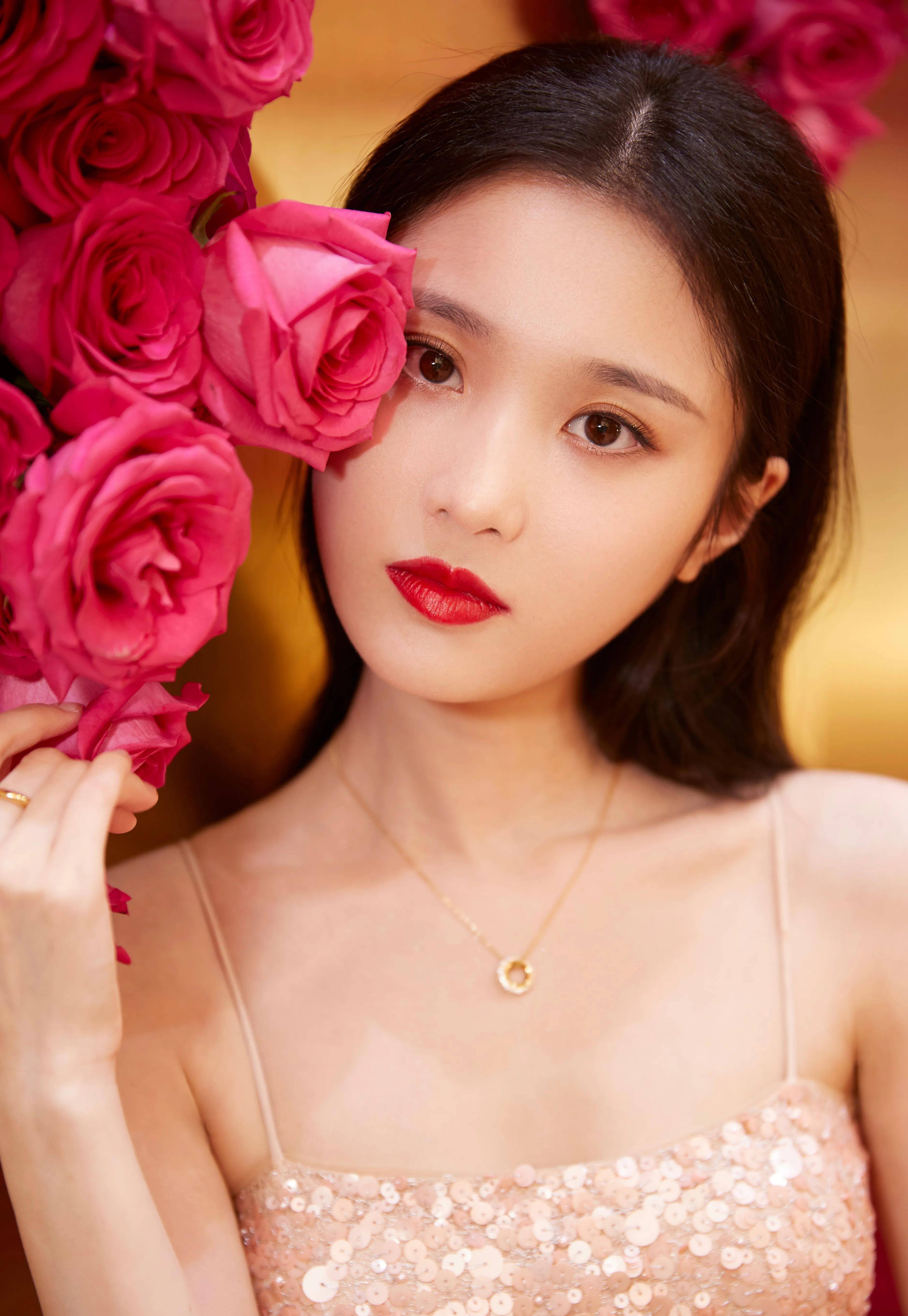 张慧雯,或者说楚楚,或是容婳_眼神_开心_气质