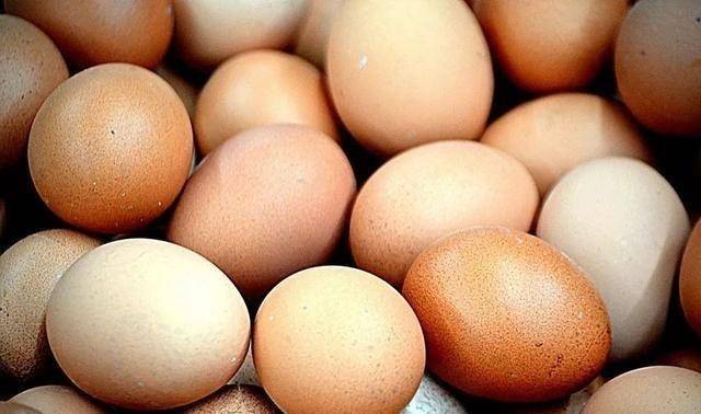 患有三高的老年人能不能吃鸡蛋?3点建议,可为你解开疑惑!