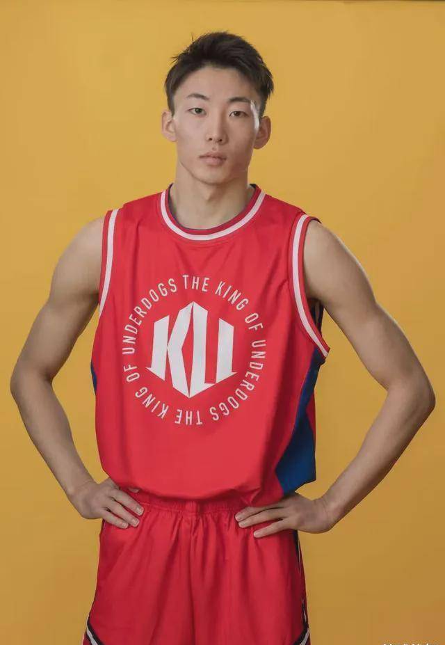 身高1米94且拿下32站路人王的白晶,能打cba吗?_图片_职业球员_张宁