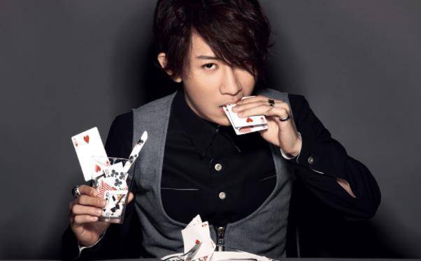 7年前,王力宏冲到舞台后台,怒扇刘谦两记耳光,当时究竟怎么了_李云迪