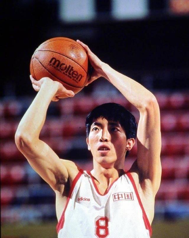 "中国乔丹"胡卫东:在家里地位垫底,没能遇到巅峰姚明深感遗憾_篮球