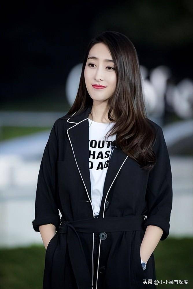 马苏近照,42岁的她品味真好,依然很美,这些年她经历了什么?