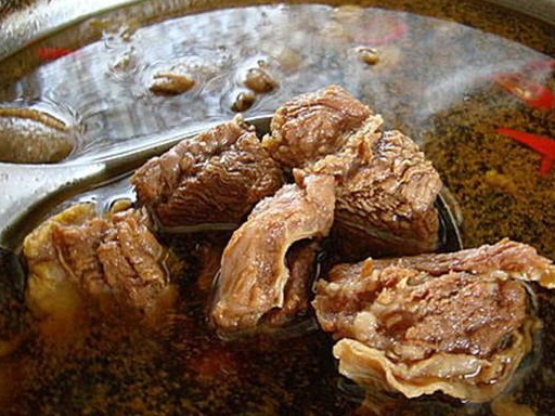 无论是炖羊肉还是炖牛肉,这2个最好别放!别说我没告诉你(图2) 无论是炖羊肉还是炖牛肉,这2个最好别放!别说我没告诉你(图2)