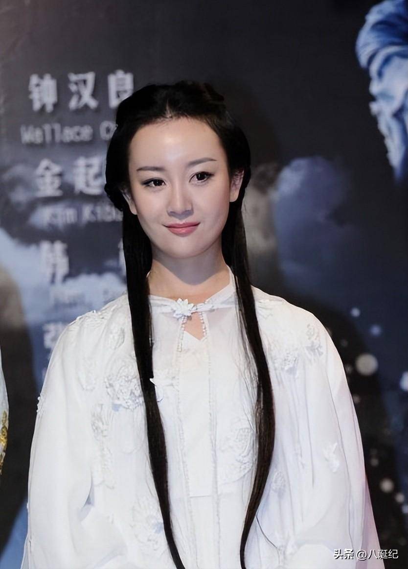 假哭的热巴,僵硬的金晨,来看看不整不尬的蒋欣,哭戏堪称教科书_毛晓彤