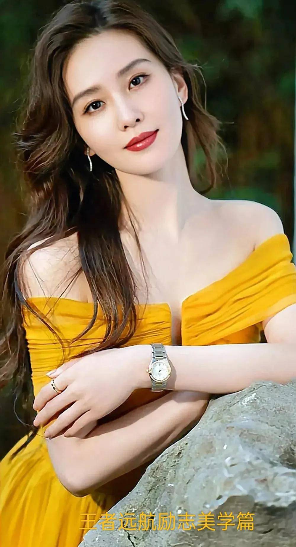 男士欣赏超级美女:关键看5部位(评迪丽热巴～景甜16位明星照)_中国