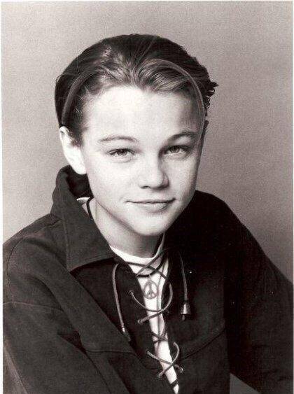 "小李子"婴,幼年期的相片大集锦,和父母合照的那一张有端倪?