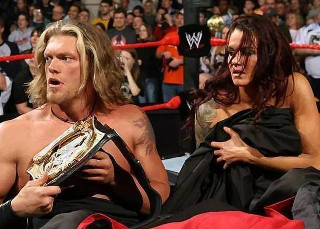 "限制级巨星"艾吉,31项wwe冠军,wwe历史上最成功的反派_比赛_摔跤