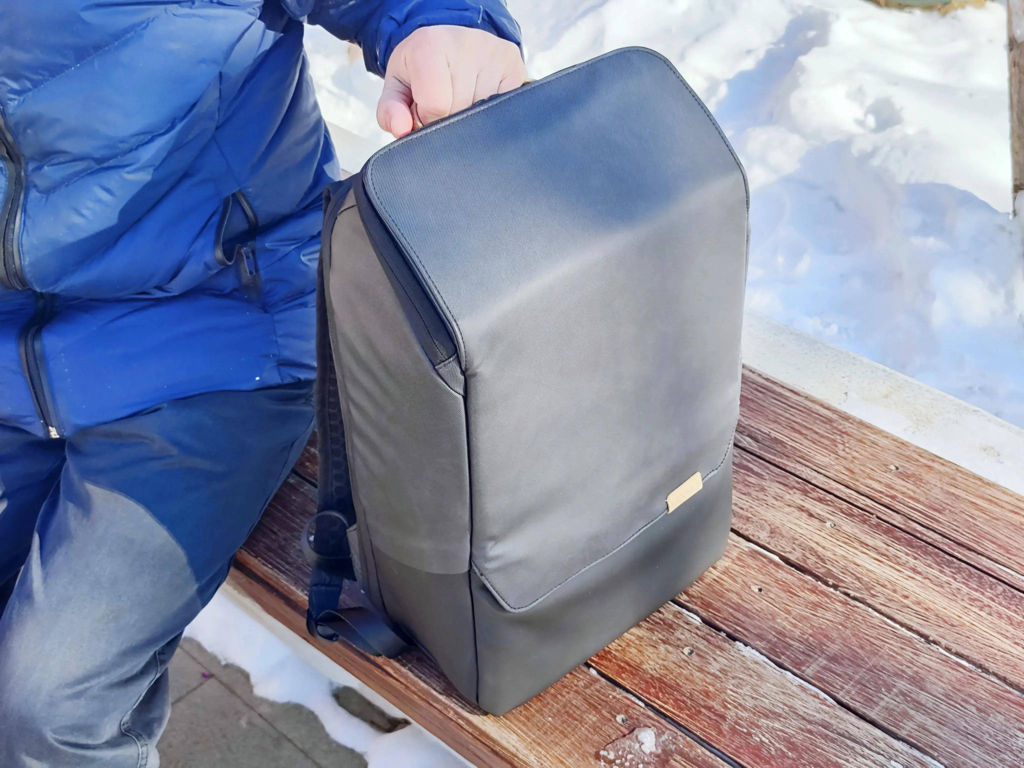 背起生活也背起从容，地平线8号零感背包用细节制胜的通勤搭子！